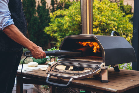 Stoke a Pizza Oven in Just 60 Seconds