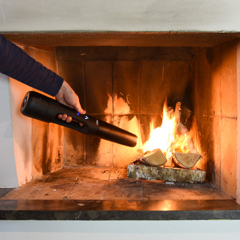 Looft Air Lighter X lighting a fireplace